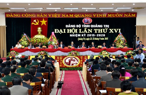 Premierminister Nguyen Tan Dung nimmt an der Parteisitzung der Provinz Quang Tri teil - ảnh 1